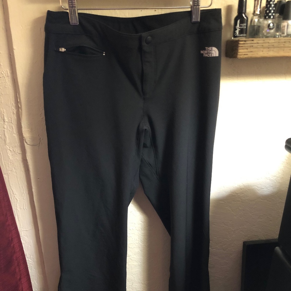 Womens black stretchy North Face pants size small